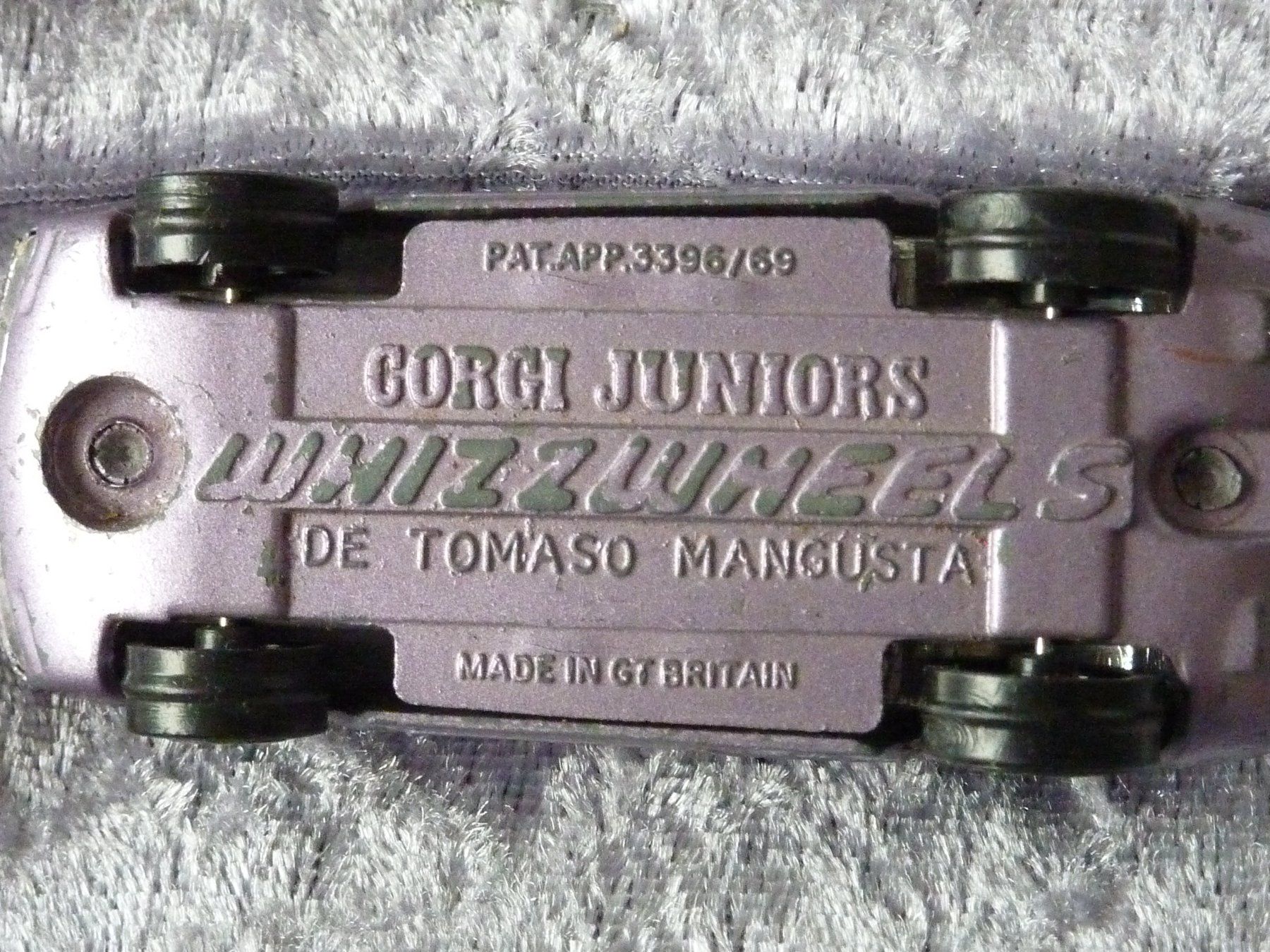 De Tomaso Modellini d'auto: De Tomaso Mangusta 1:64 – Usato da Dürrenäsch venduto da Cobra1ch 3