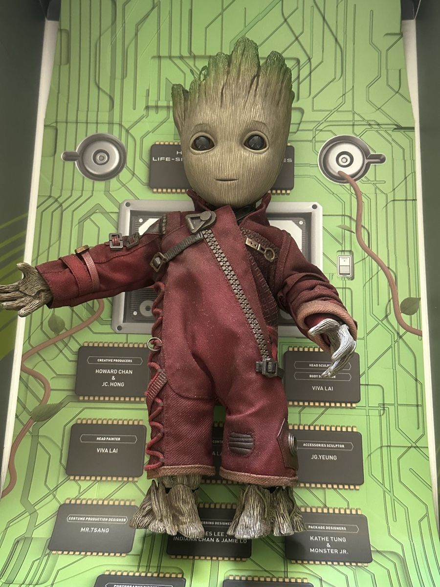 Hot Toys Statuette: Hot Toys Baby groot  – Usato da Zürich venduto da ConnyLee