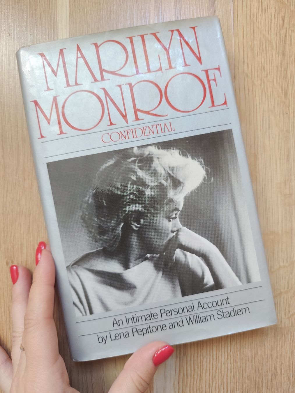 Libri: Marilyn Monroe Confidential - An Intimate Account Book! – Usato da Mägenwil venduto da VintageGirly