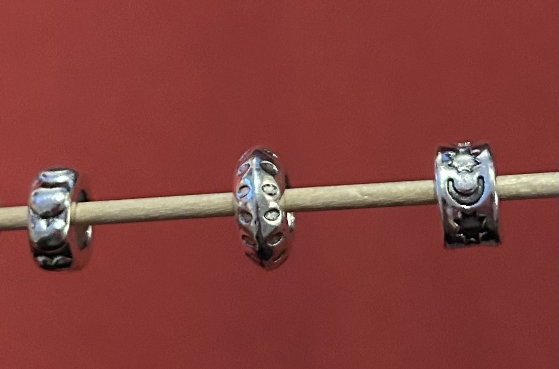 Perle (finte): Perles charms argentées – Nuovo (secondo la descrizione) da Reconvilier venduto da Panda90 2