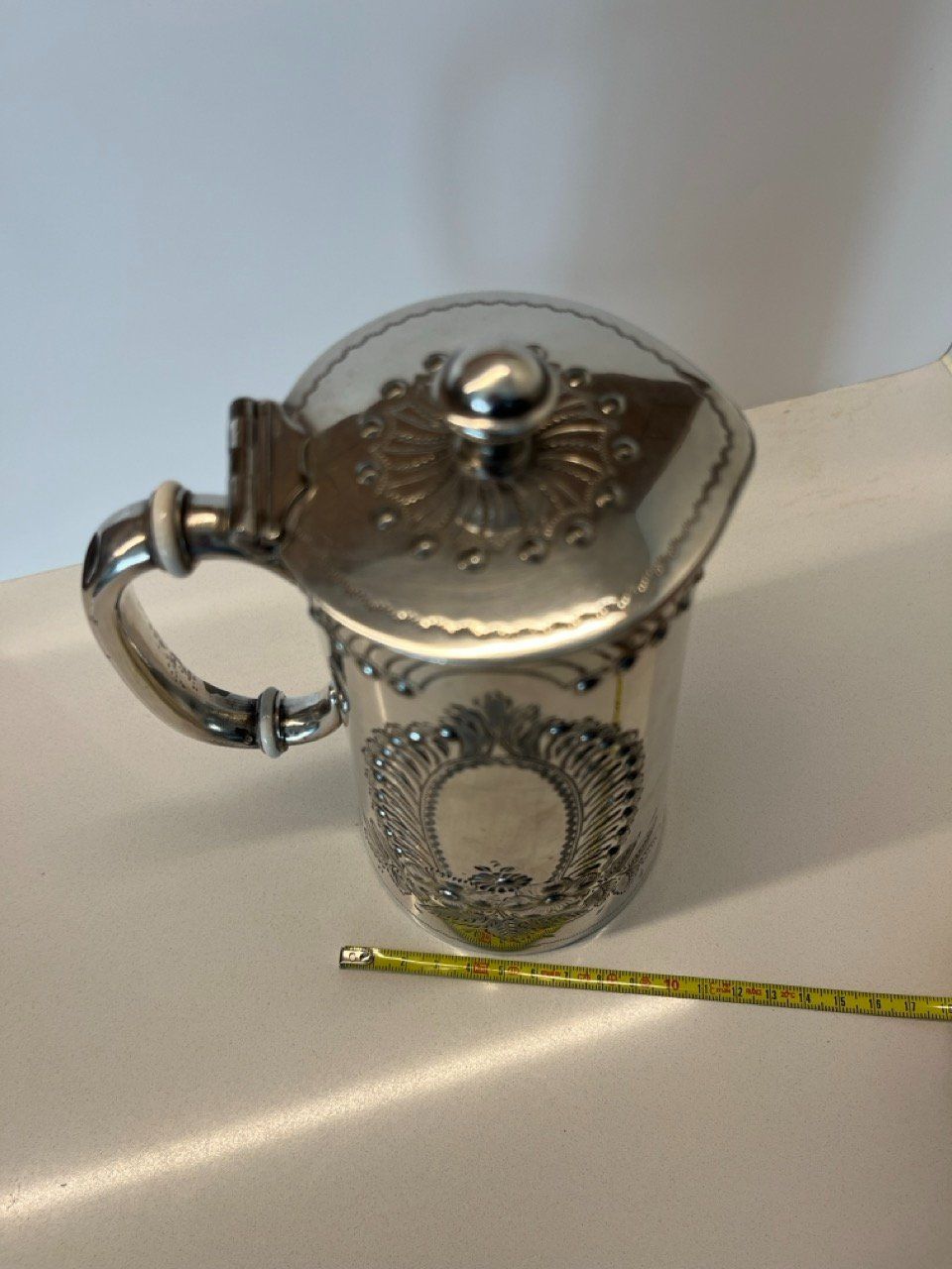 Caraffe: Decorated silverplated water pitcher/jug – Usato da Interlaken venduto da giorgiotraverso 6
