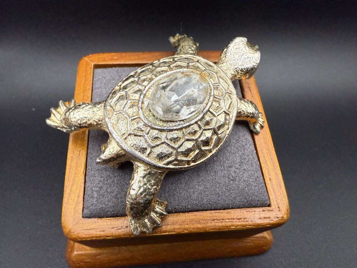 Spille & Fermagli: Vintage Schildkröten-Brosche – Usato da Lamone venduto da LaCantinaMagica 2