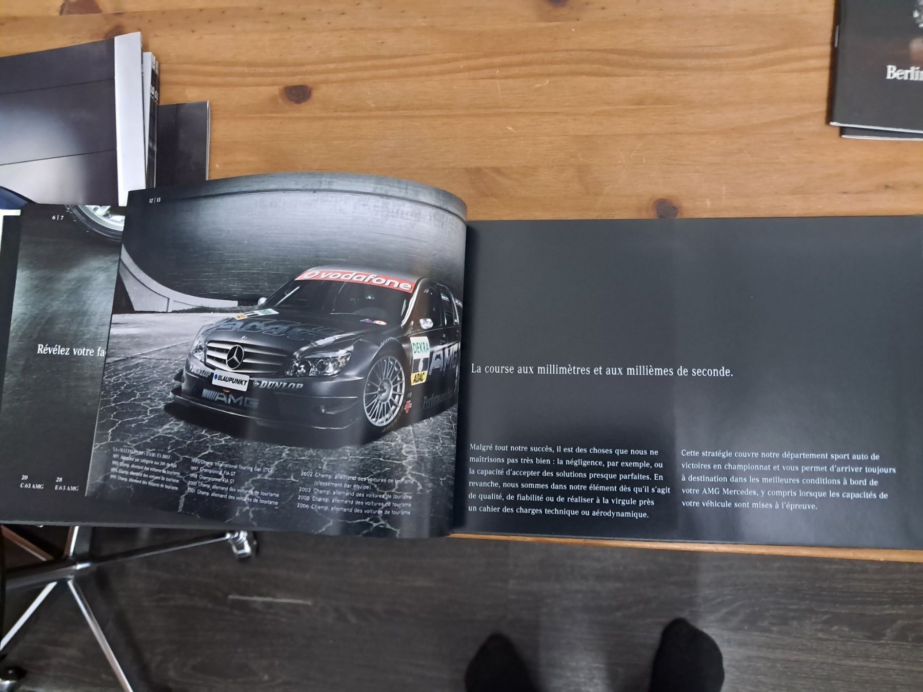 Mercedes-Benz Documenti: Livre Présentation Mercedes AMG – Usato da les brenets venduto da Laguille 4