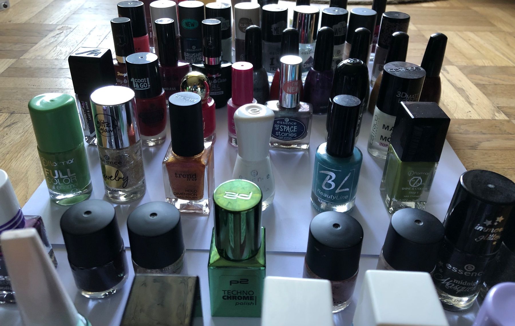 Smalto per unghie: 62 Nagellacke – Usato da Mollis venduto da ges_vlm6 3