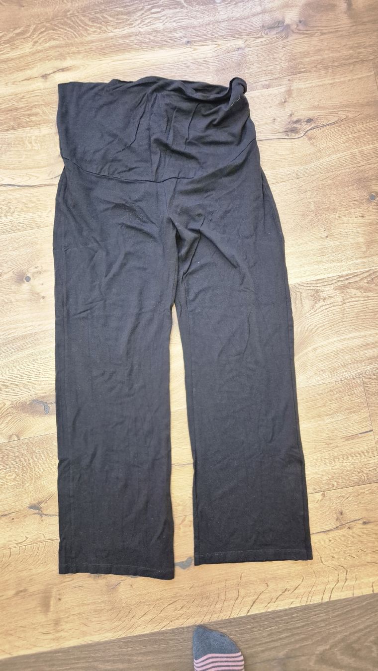 Lotti di vestiti: Schwangerschftsmode  – Usato da Algetshausen venduto da soe_27l6 3