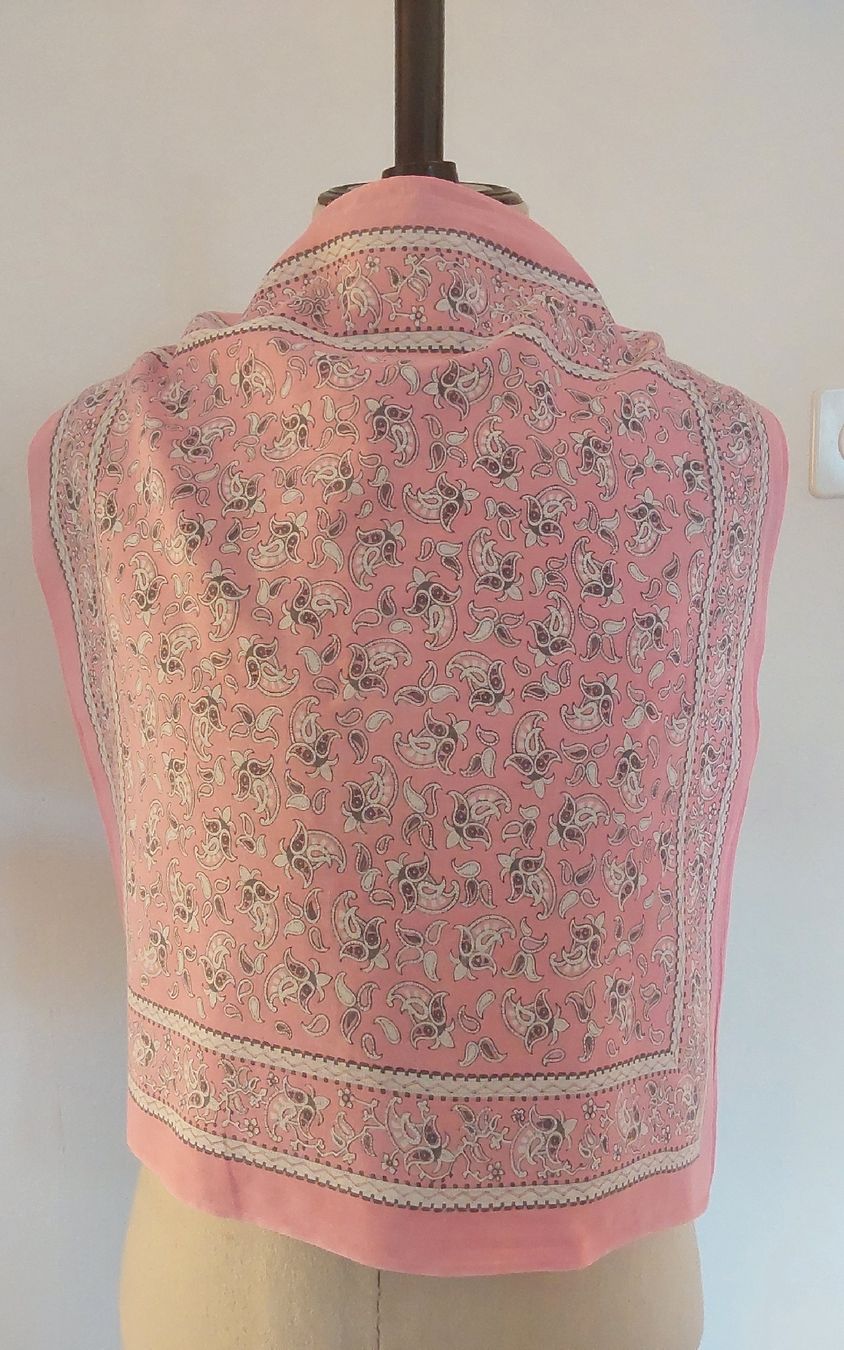 Foulard & Sciarpe: Baumwolltuch quadratisch rosa – Usato da Köniz venduto da scopello12 1