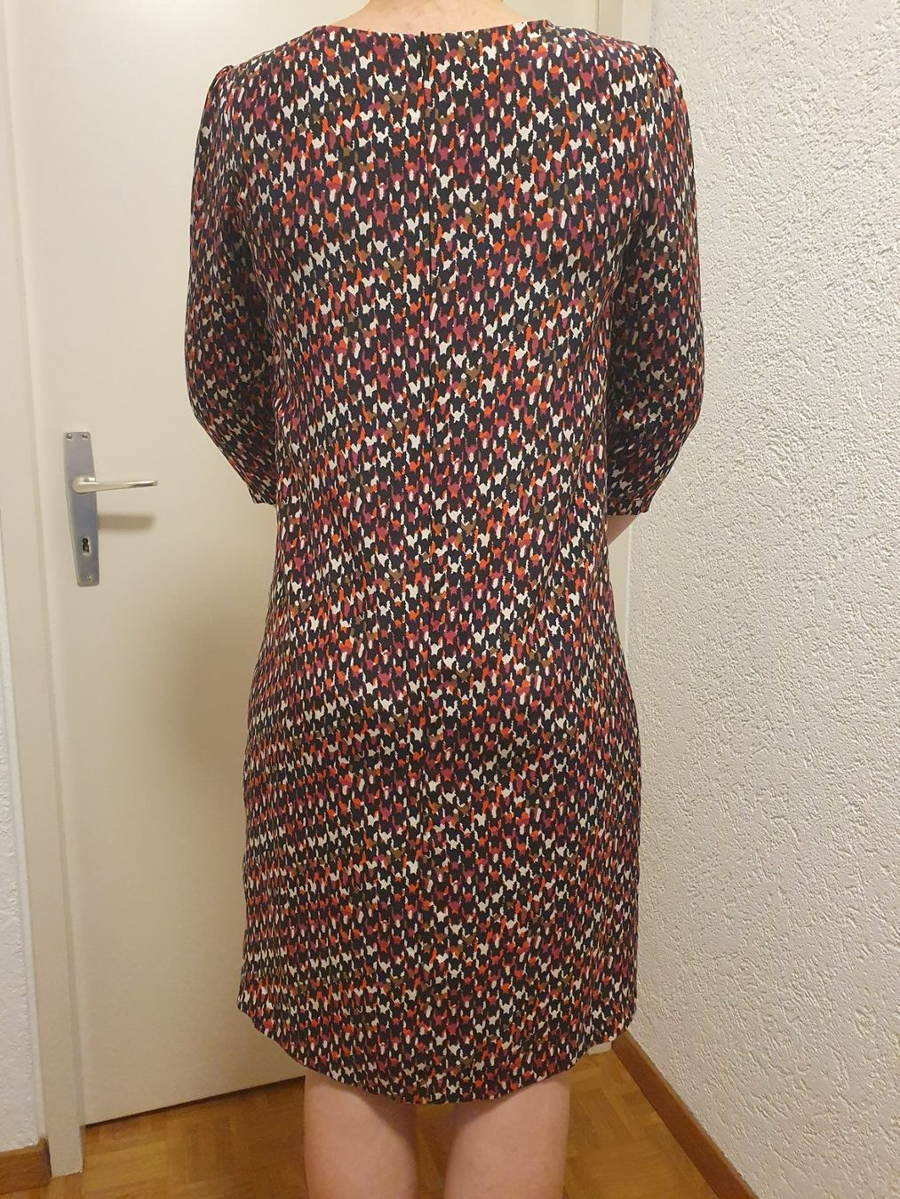 Globus Vestiti: Seidenkleid von Globus – Usato da Luzern venduto da J.Co 1