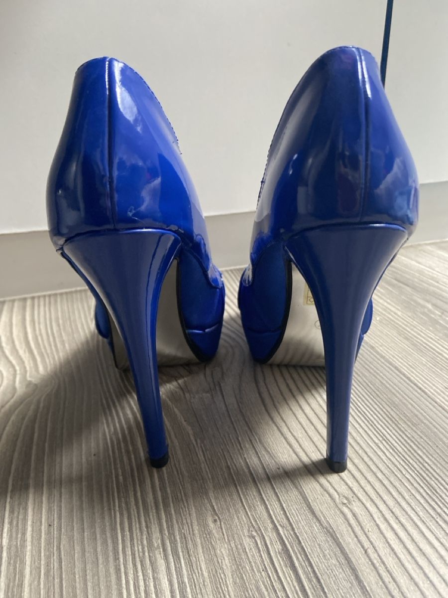 Scarpe da donna: Blaue Peeptoes Gr. 37 – Usato da Sirnach venduto da SpeedyGT 1