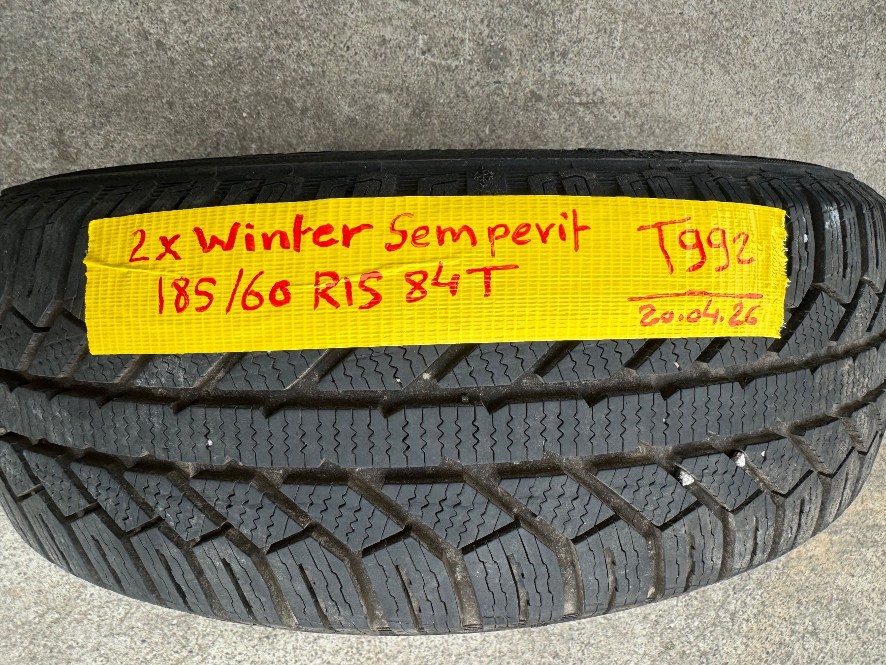 Semperit Pneus & Kompletträder: 2 Winterreifen Semperit 185/60 R15 84T – Gebraucht aus Oensingen von Mietemich24 7