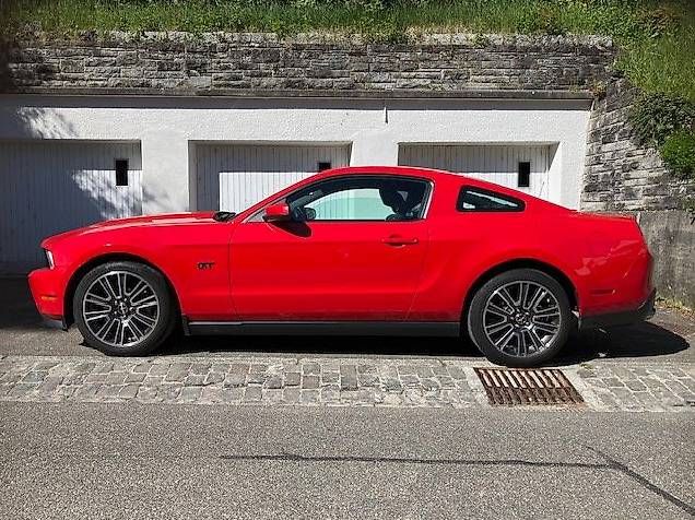 Automobili: Ford Mustang GT 4.6 Premium – Usato da Zürich venduto da peterinhoengg 1