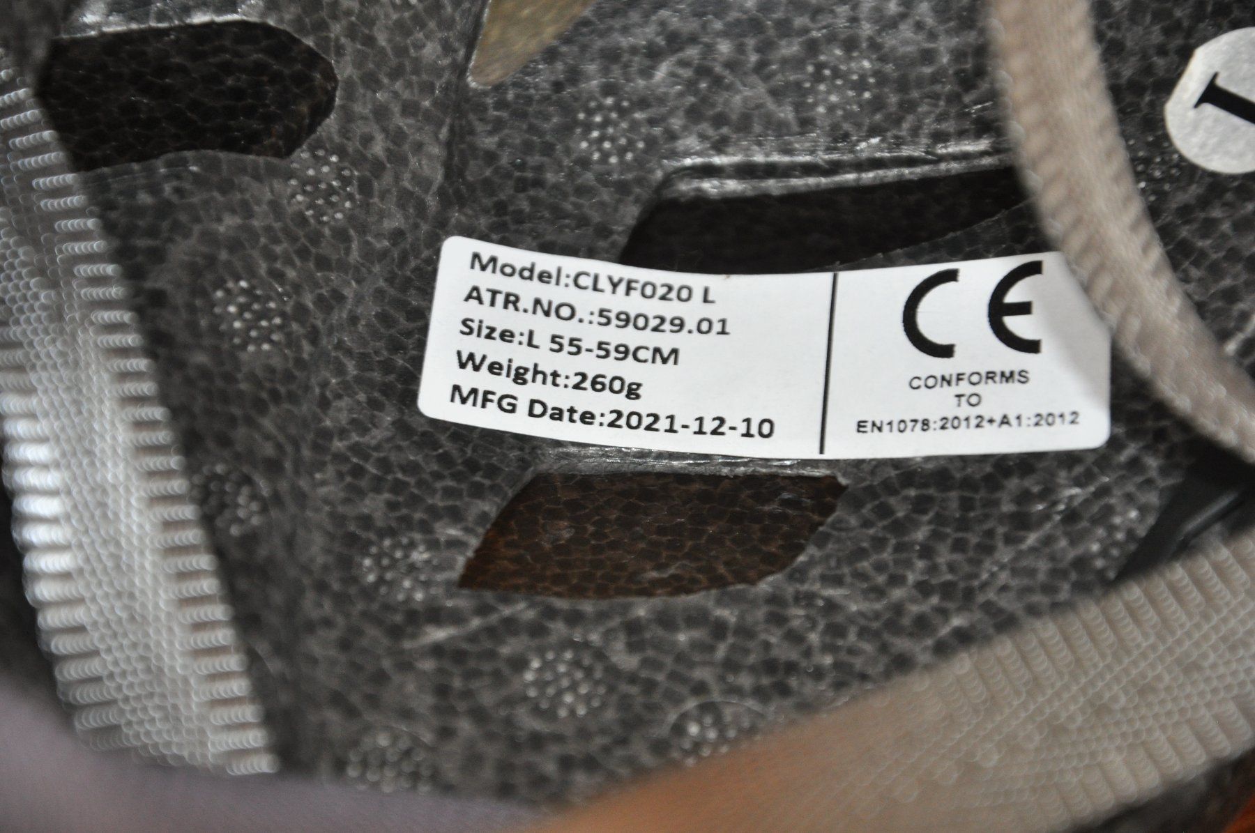 Caschi: Fahrradhelm schwarz-rot - NEU – Nuovo (secondo la descrizione) da Winterthur venduto da juve1972 5