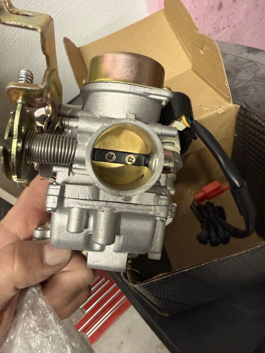 Piaggio Tutti pezzi di ricambio per scooter: Piaggio 4T 125  vergaser  – Nuovo e nell'imballaggio originale da Wetzikon ZH venduto da KIEE 2