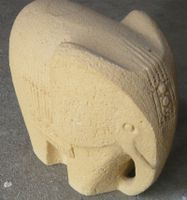 Dekoration / Deko Elefant aus Kalk-Stein