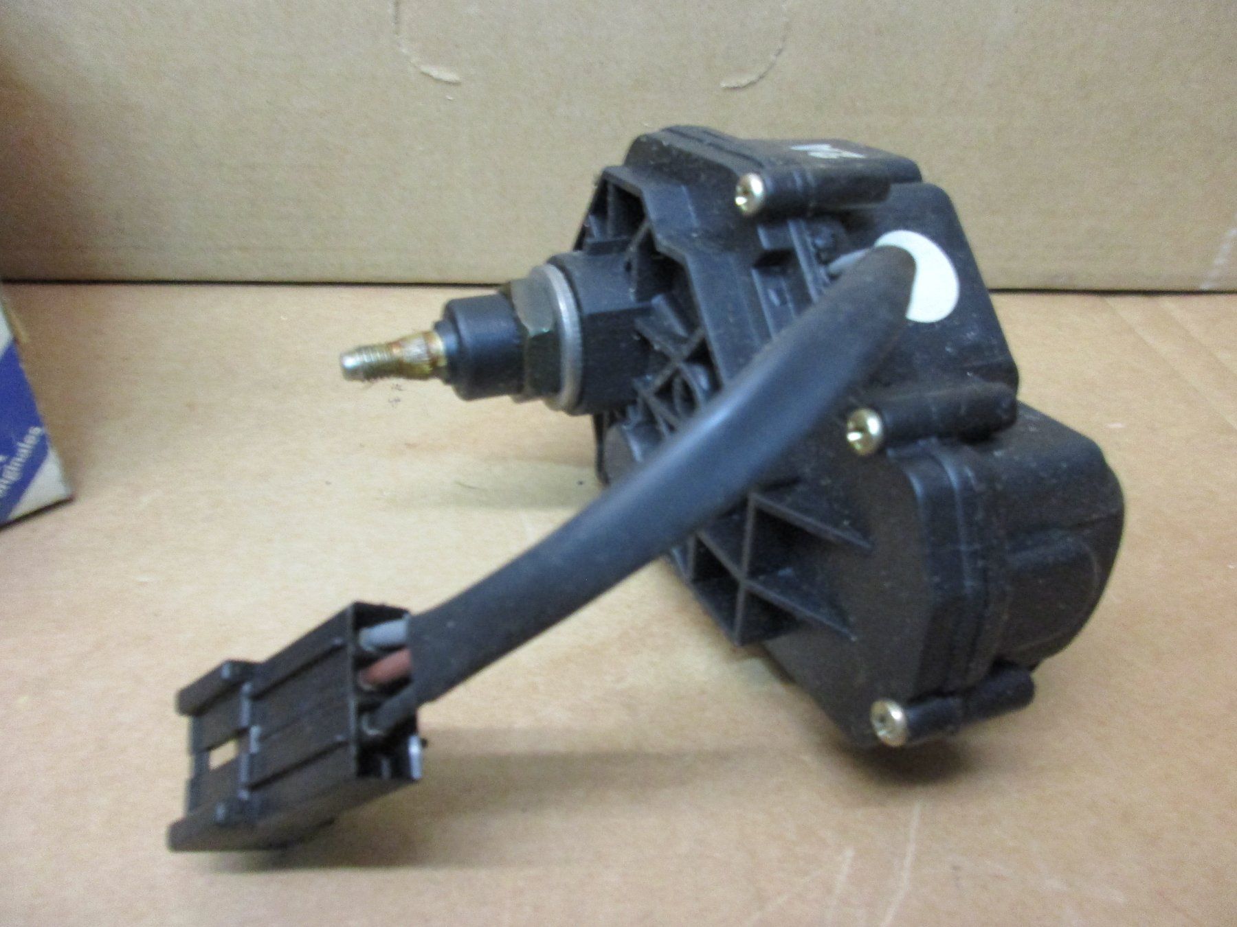Fiat Tutti pezzi di ricambio auto: Autobianchi Scheinwerferwischermotor  75373309 – Nuovo (secondo la descrizione) da Ennetmoos venduto da Truckdiver 2