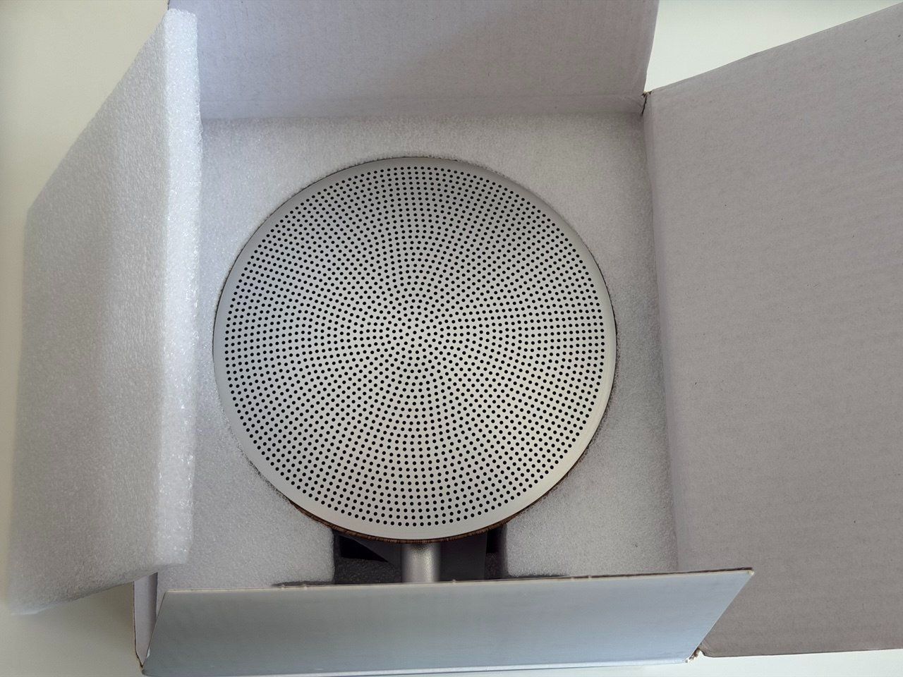 Casse acustiche: Bluetooth Lautsprecher Silber – Neu – Nuovo e nell'imballaggio originale da Brüttisellen venduto da itprofisgroup 3