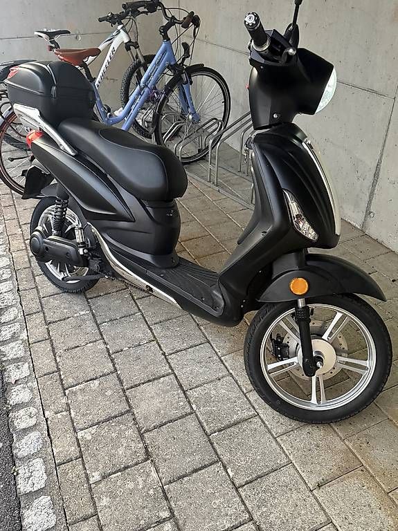 Scooters: Electro Roller – D'occasion à thalwil par chenco 1