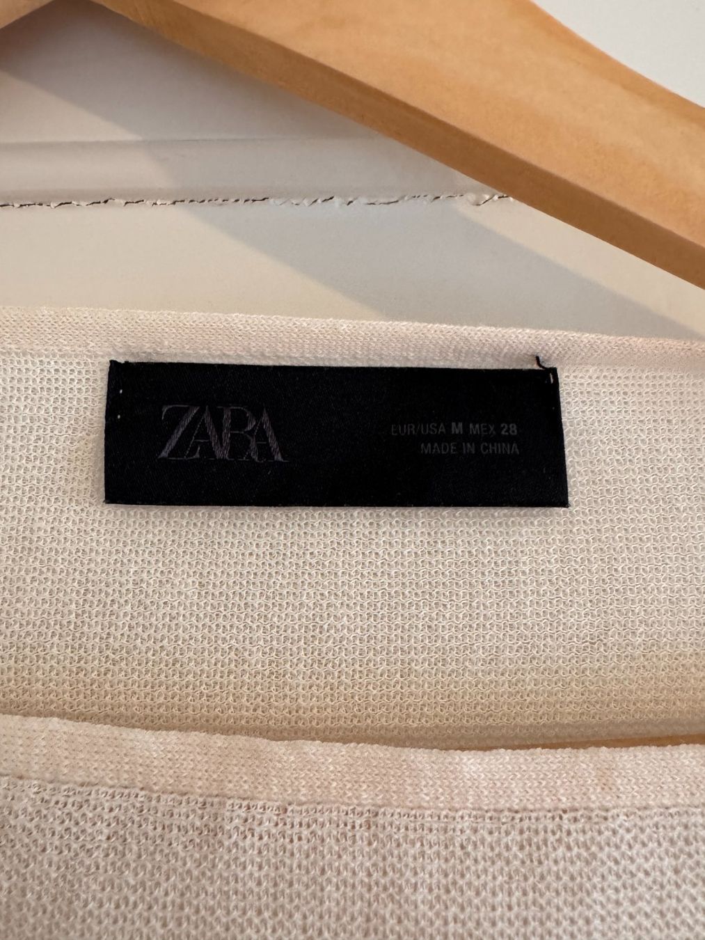 Zara Blusen: Shirt – Neu (gemäss Beschreibung) aus Zollikon von lui_gqg9 2