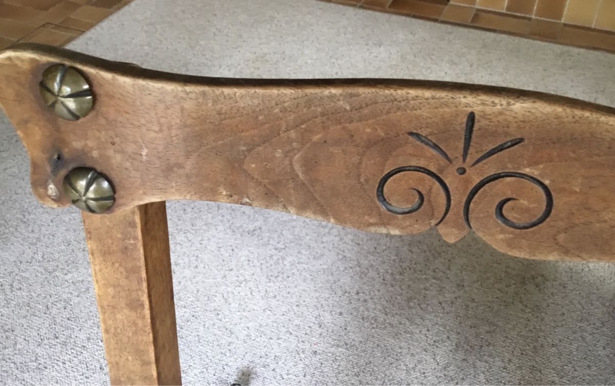 &Tradition Stühle: Schöner alter Holzstuhl – Gebraucht aus Rüschlikon von succes08 5