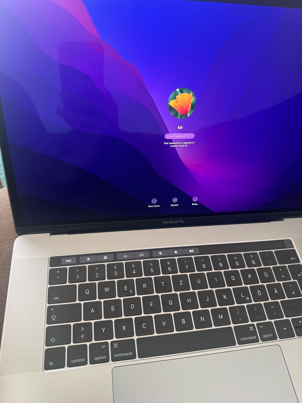 Notebook: MacBook Pro 15-inch 2016 Touchbar – Usato da Neuchâtel venduto da Bakhsh 9