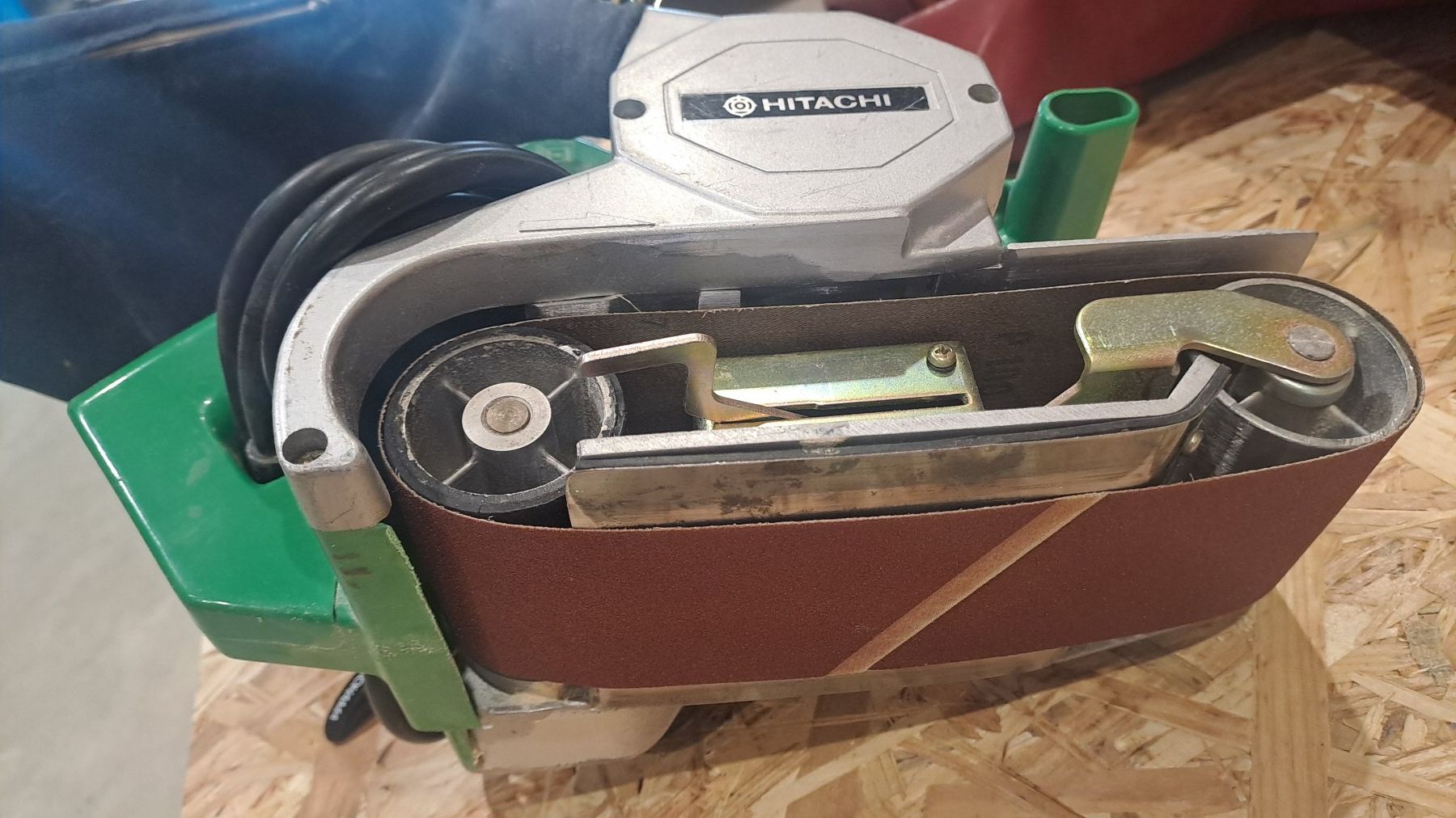 Schleifen & Polieren: Bandschleifer Hitachi SB75 – Gebraucht aus Langnau i. E. von oberfelder 2