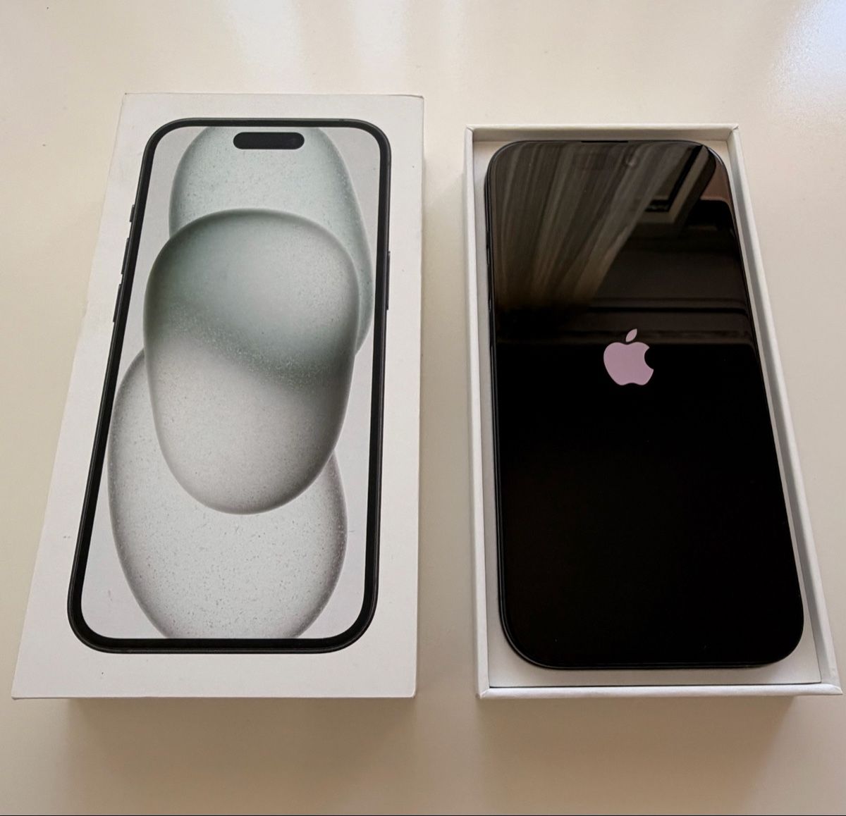 Apple Telefoni cellulari / Smartphones: iPhone 15 Black 128 GB / OVP / Original Ladekabel – Nuovo (secondo la descrizione) da Frenkendorf venduto da Le_Icemelon 2
