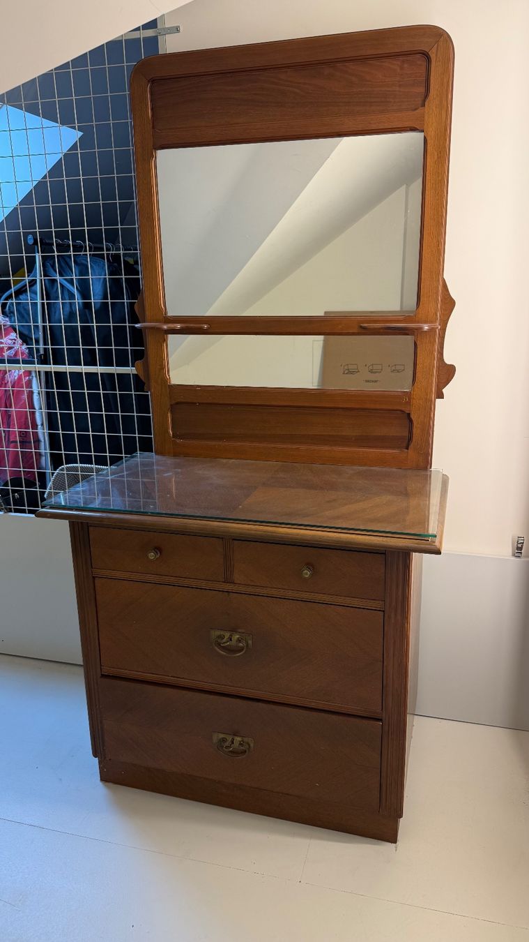 Commodes: Spiegelkommode – D'occasion à Zürich par froescheisen