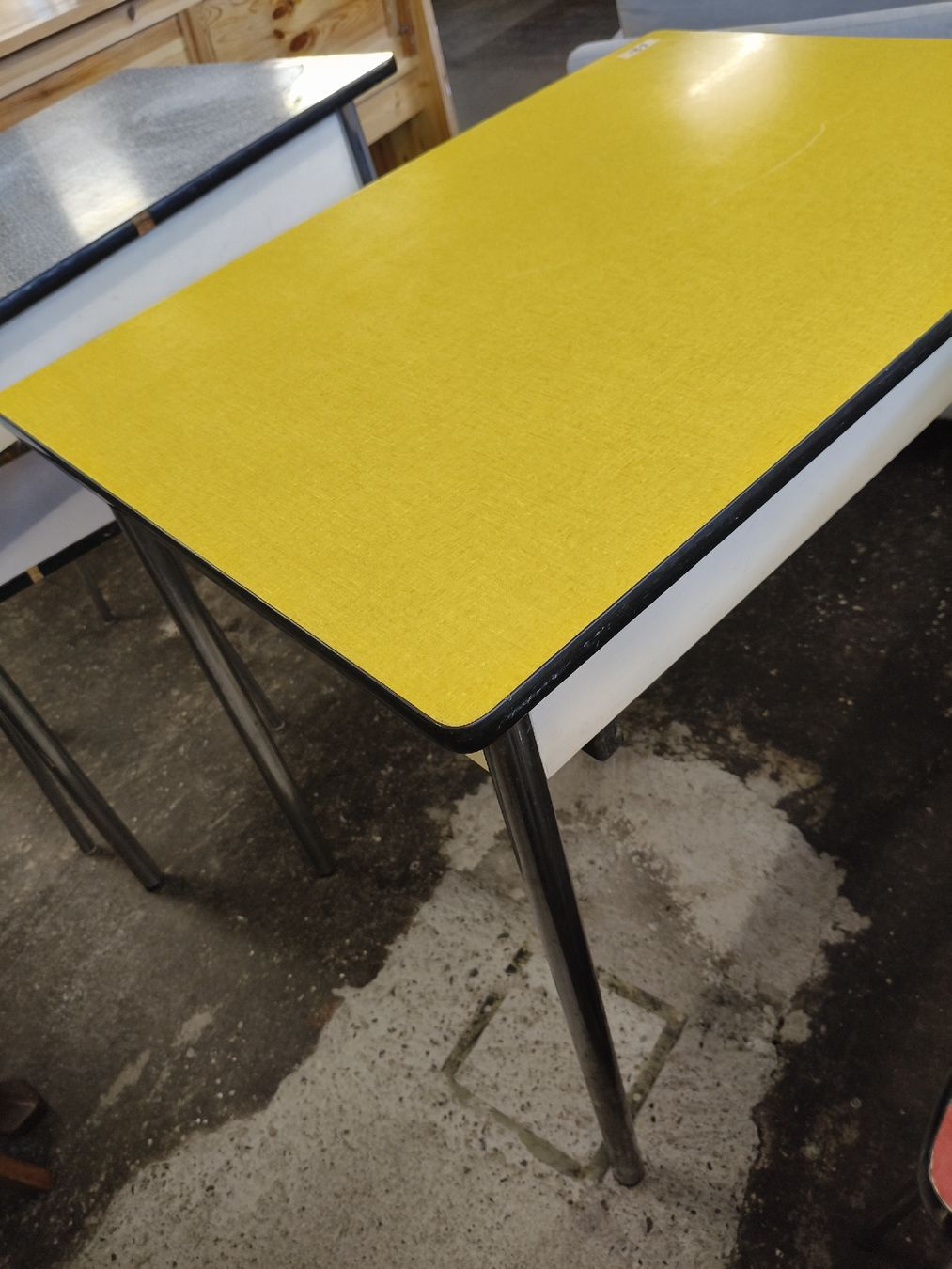 Tables: Vintage Küchentisch Kelco – D'occasion à Zwingen par inf_2blh 1