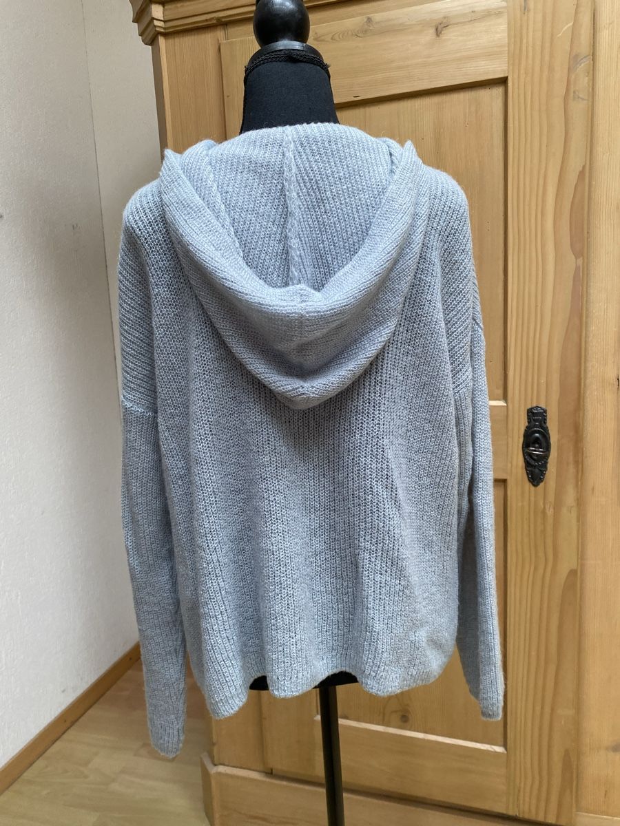 Nile Giacche: Nile Strickjacke mit Kapuze hellblau Grösse M – Nuovo (secondo la descrizione) da Buochs venduto da H16 1