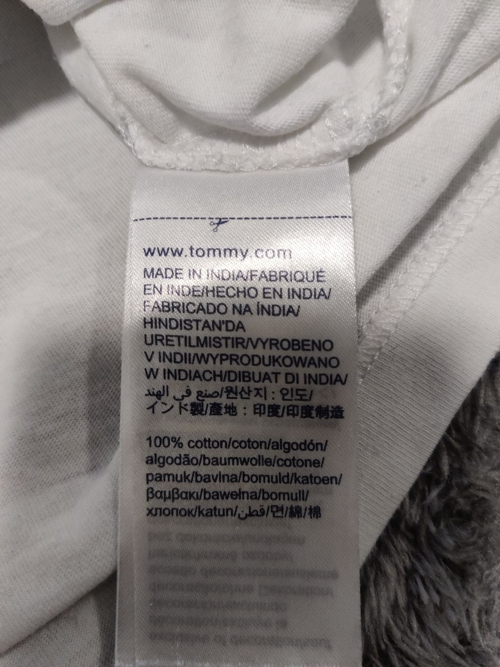 Tommy Hilfiger T-Shirts: Tommy Hilfiger T-Shirt – Gebraucht aus Pieterlen von Saemelili 5
