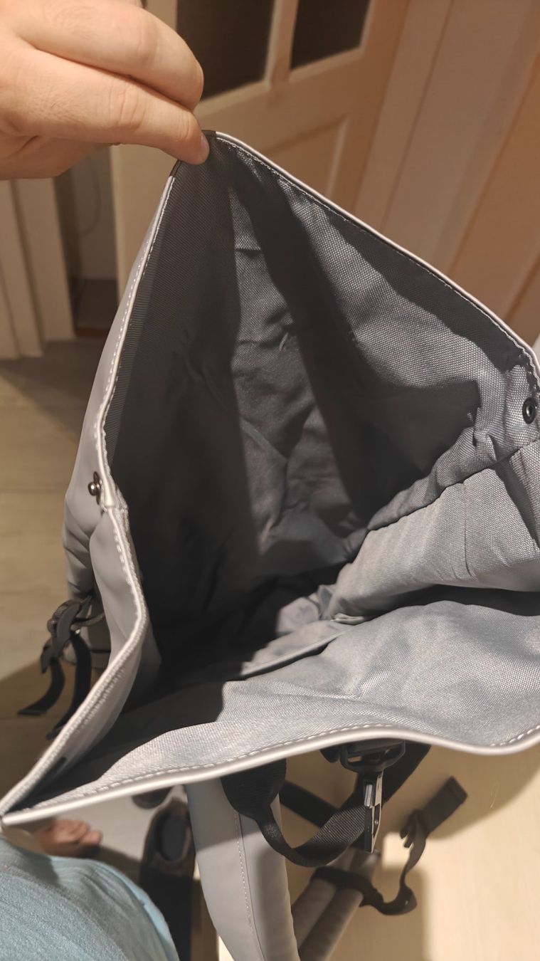 Rains Zaini: RAINS Rolltop Rucksack Large 28L Grey – Usato da Vevey venduto da dal_2m29 4