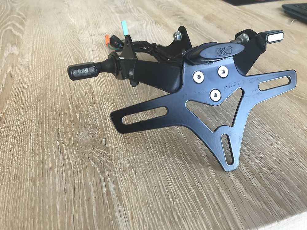 Tutti i ricambio per moto: Kennzeichenhalter Honda CBR 1000 RR-R – Usato da Wolfhalden venduto da NeNi_79 4