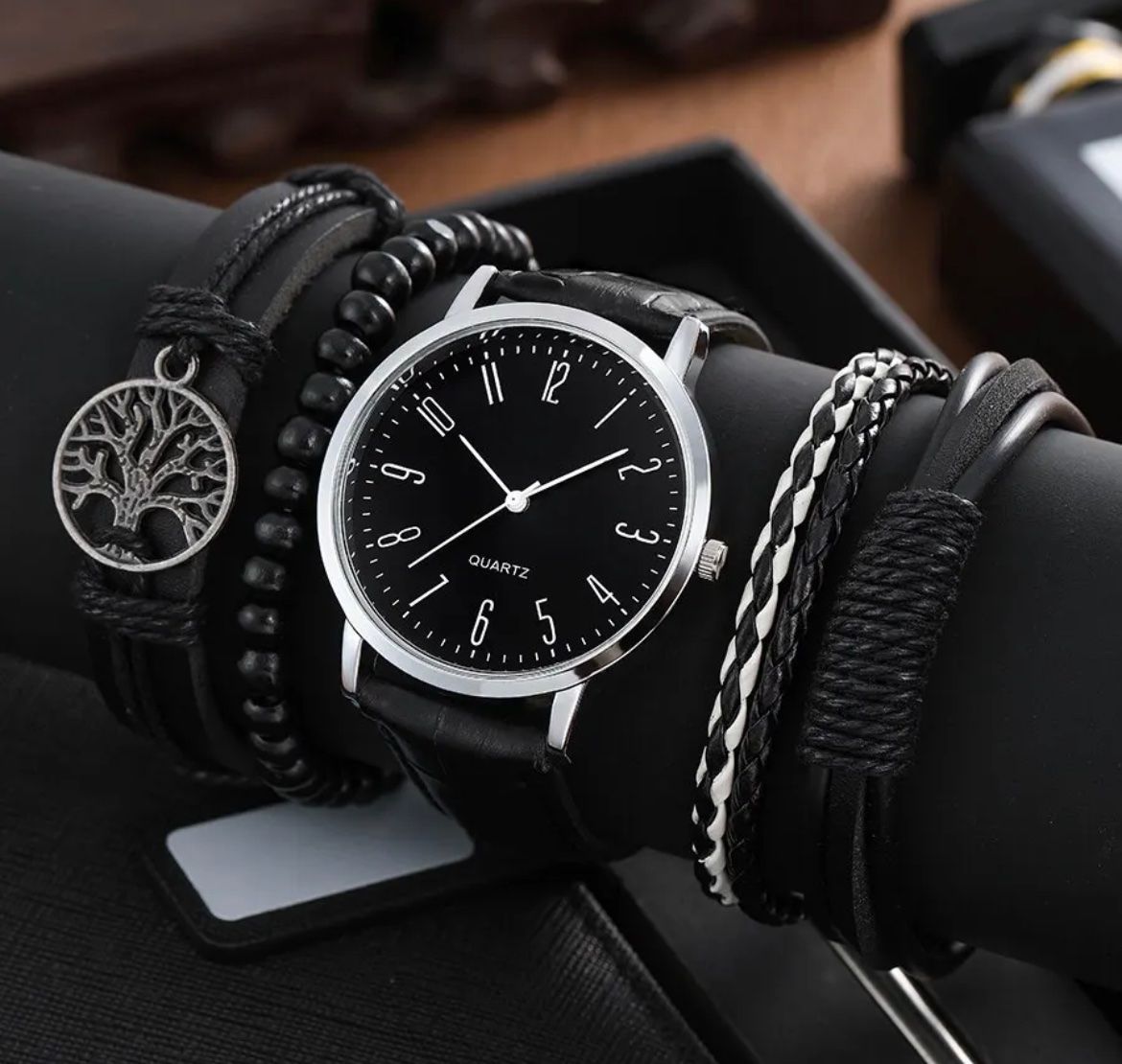 Orologi: Armbanduhr • Full set – Nuovo e nell'imballaggio originale da Oberegg venduto da Alepokemon