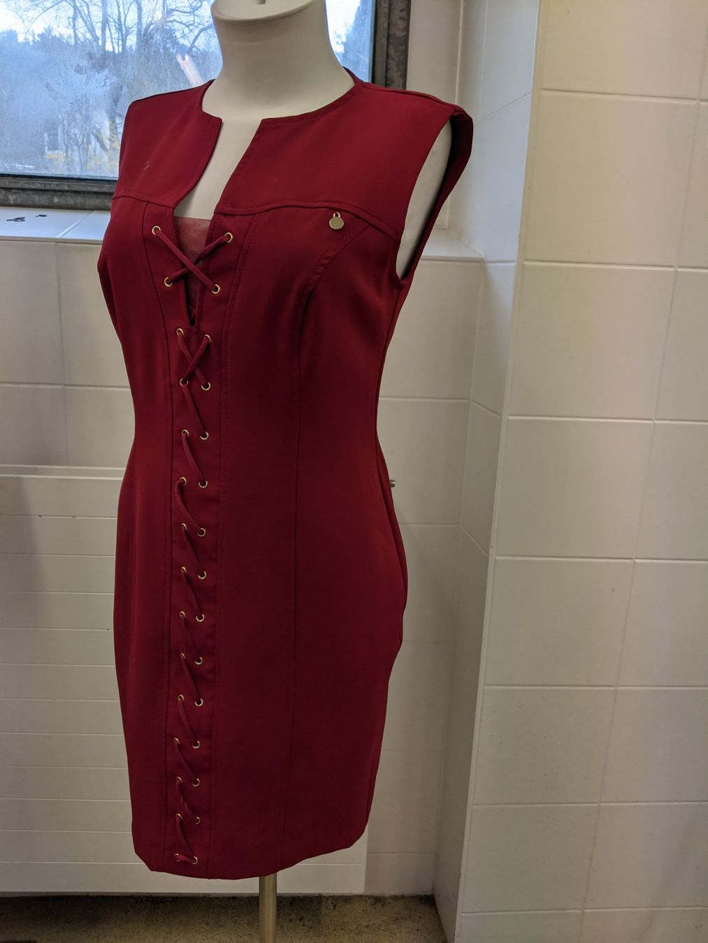 Kleider: Rote Damenkleid – Neu (gemäss Beschreibung) aus Langnau am Albis von Judithsebi