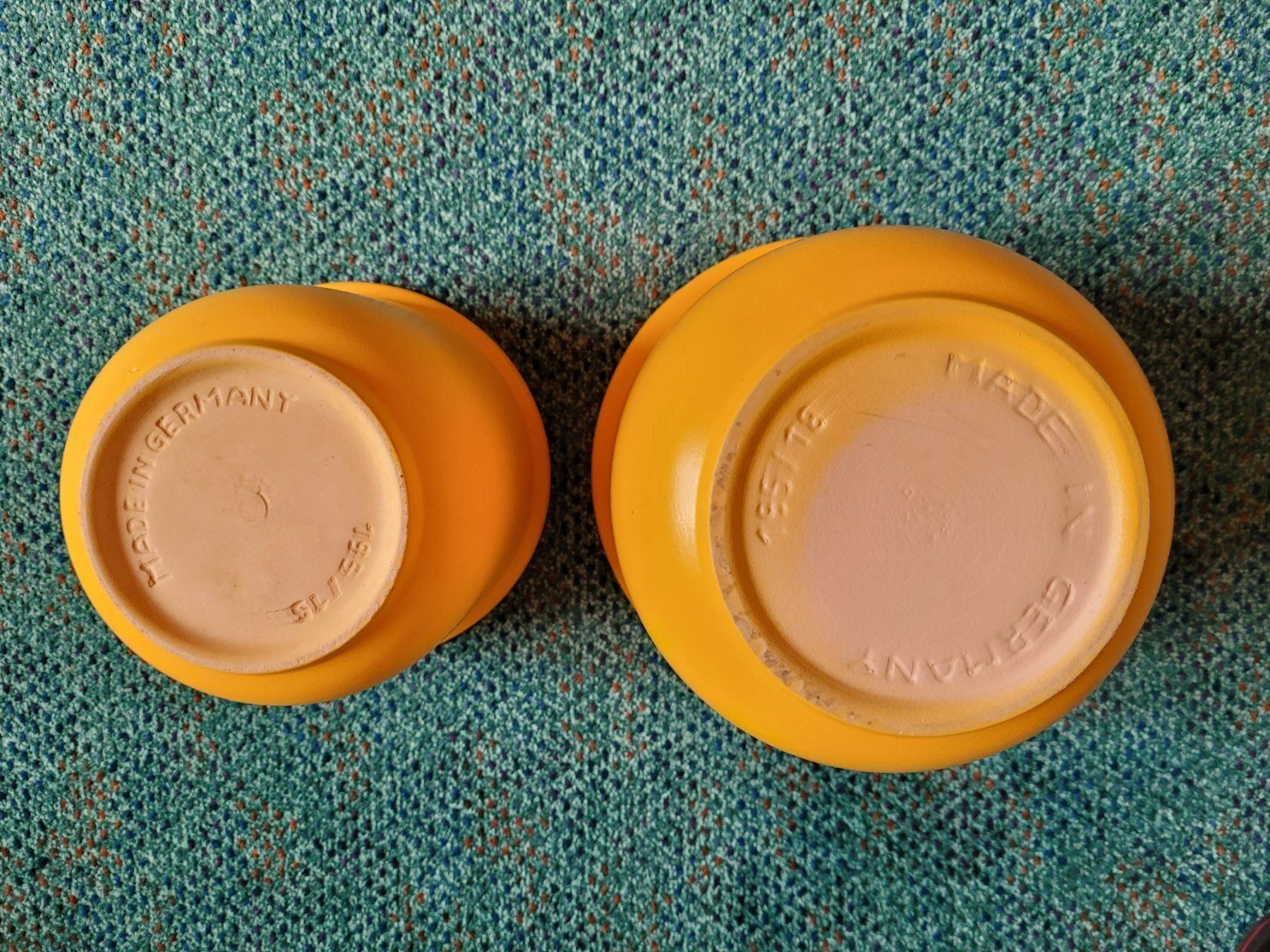 Blumentöpfe: 2 Blumengaspos aus Keramik – Gebraucht aus Hondrich von Ebro01 1