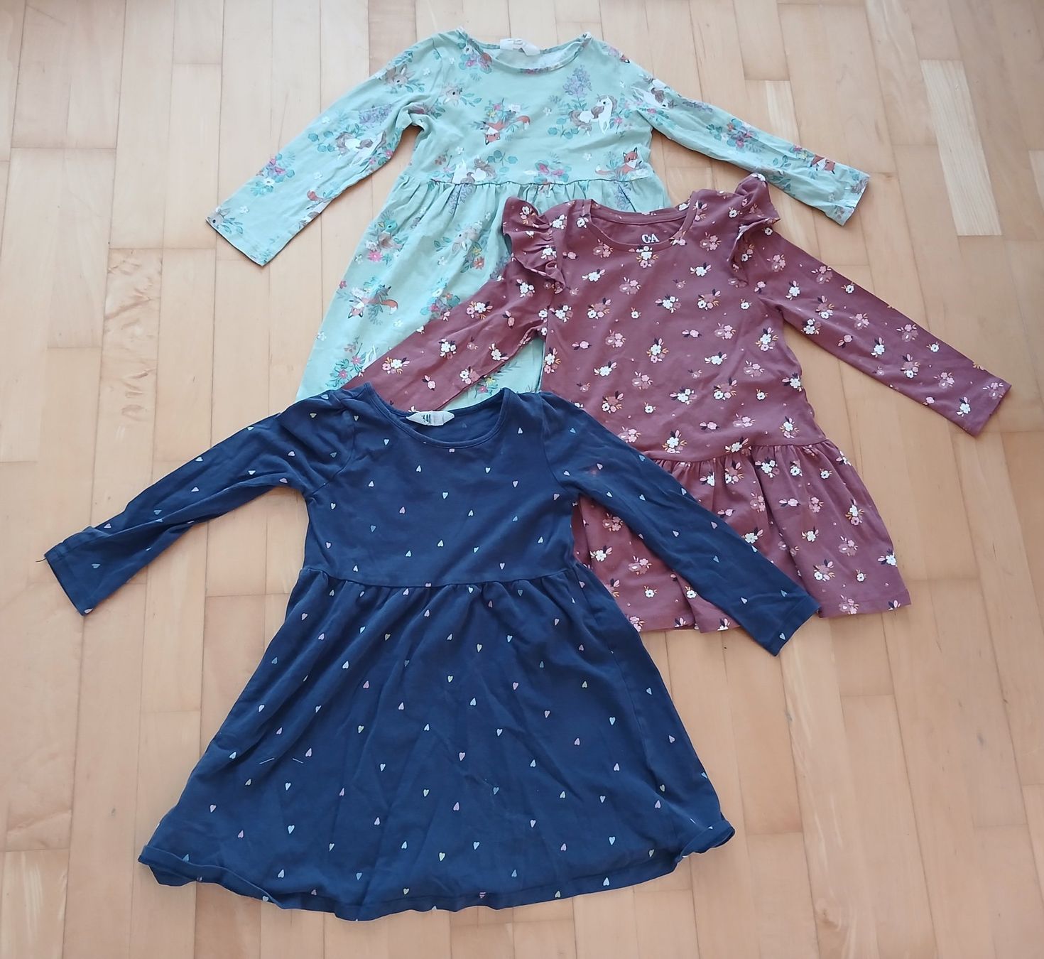H&M Vestiti & Gonne: 3 Kleider Mädchen Gr.110/116 – Usato da St. Margrethen SG venduto da SamusAran