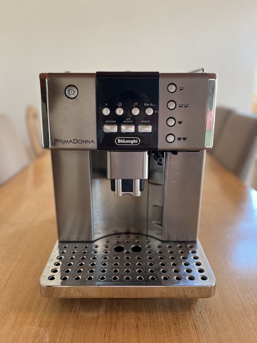 De'Longhi Macchine per caffè & Macchine per espresso: Delonghi PrimaDonna - Kaffeevollautomat – Usato da St. Gallen venduto da louis.anton 2