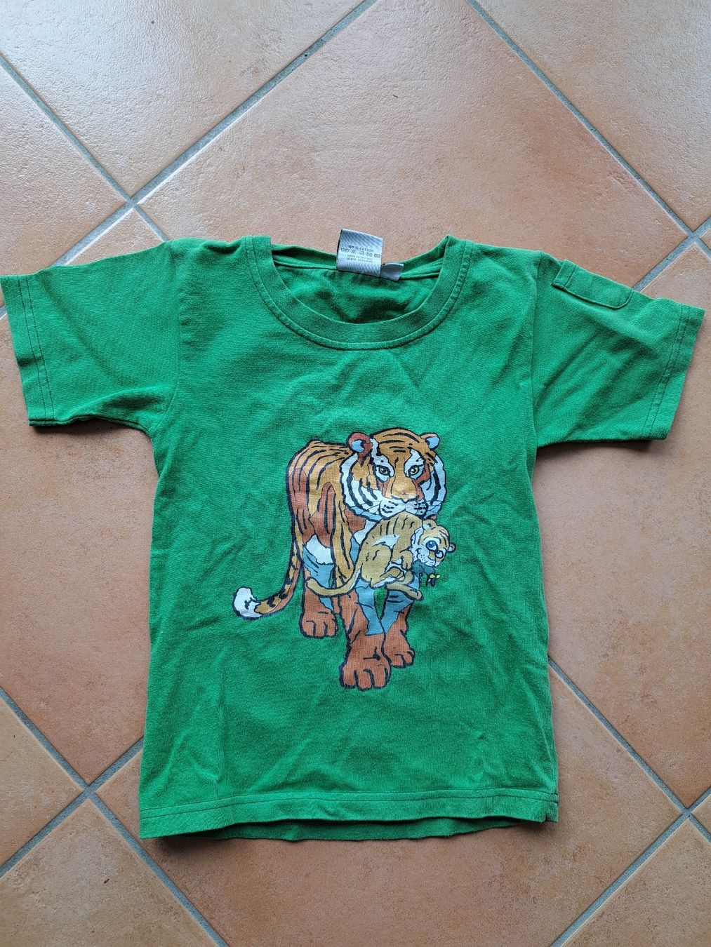 Lotti & Set di vestiti: Kleiderpaket Gr. 104 – Usato da Riehen venduto da Chimpara 2