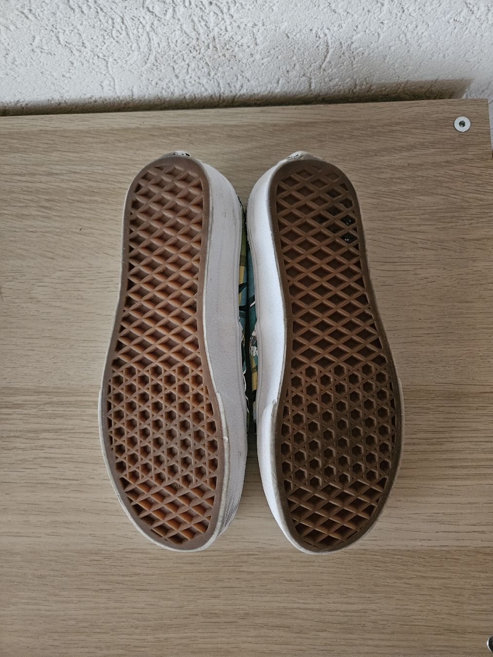 Vans Scarpe da uomo: Vans Sneaker kariert mit Blumenmuster  Gr. 37 – Usato da Davos Platz venduto da egl_h2gt 2