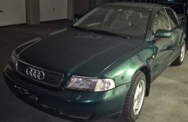 Audi A4 B5 Limousine grün gebraucht