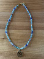 Halskette, hellblau mit OM Anhänger, Sommer Schmuck!