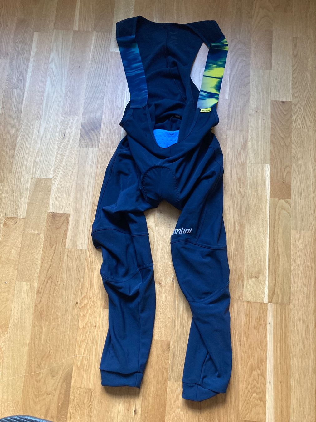 Leibchen & Hosen: Santini Rennrad Kleiderpaket 3XL – Gebraucht aus Basel von DesseHaas
