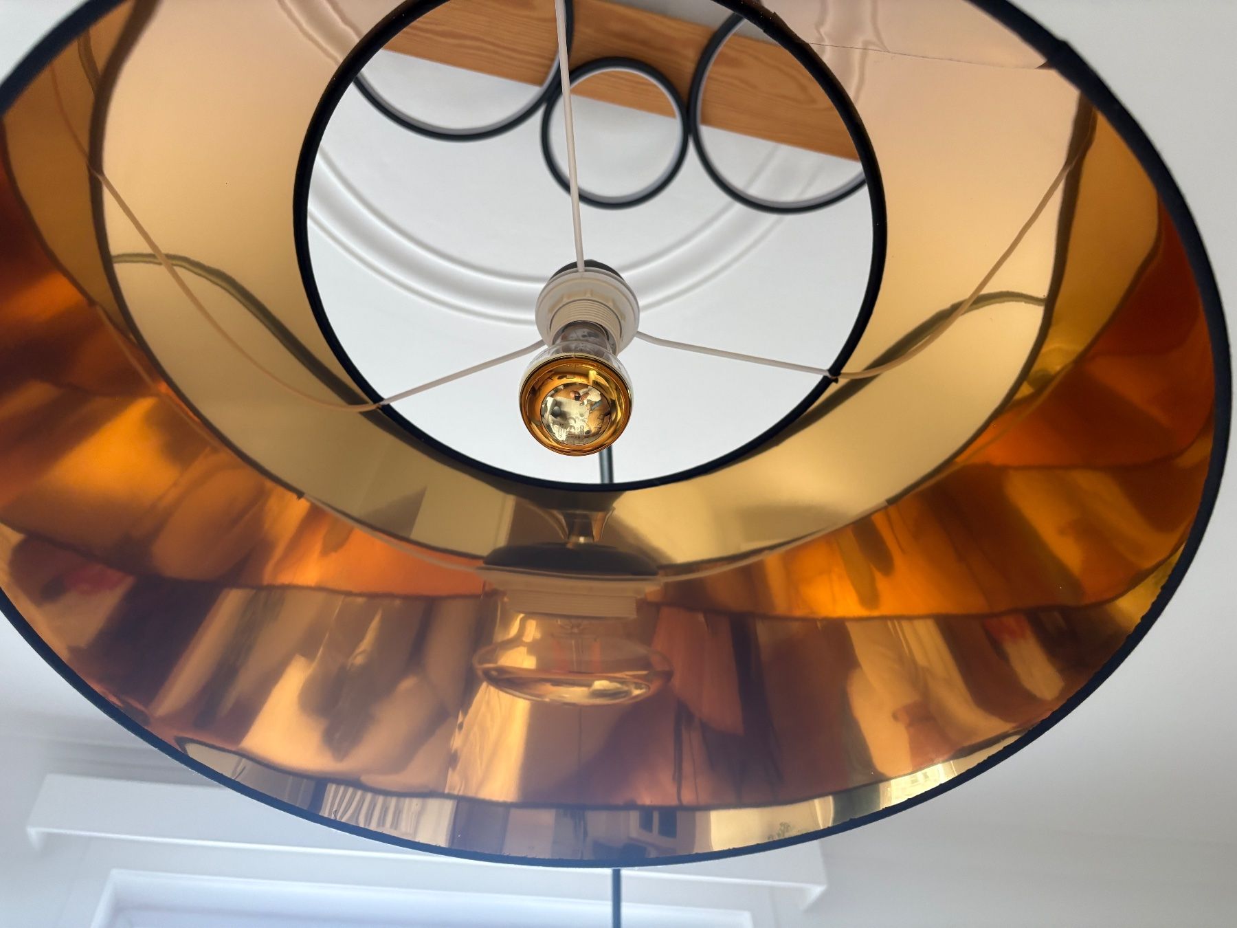 Lampade: Edle Bogenlampe schwarz mit gold Schirm – Usato da Zürich venduto da vin_7yr9 2