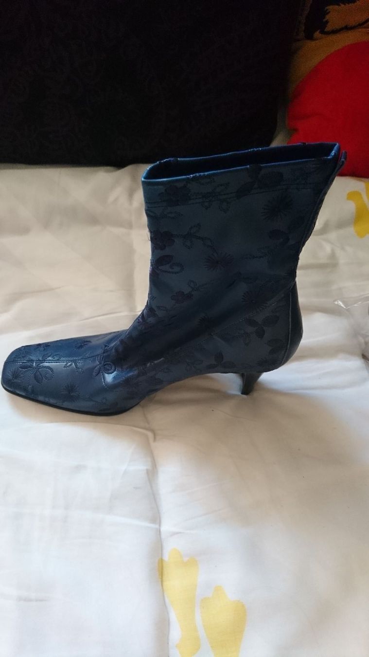 Scarpe da donna: Bottines – Nuovo (secondo la descrizione) da Genève venduto da vins50
