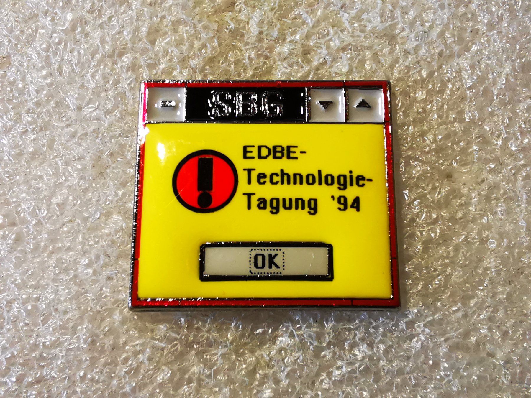 Placchette & Badge: Ansteckpin 74: EDBE – Usato da Oppligen venduto da Pin-Fall-Shop