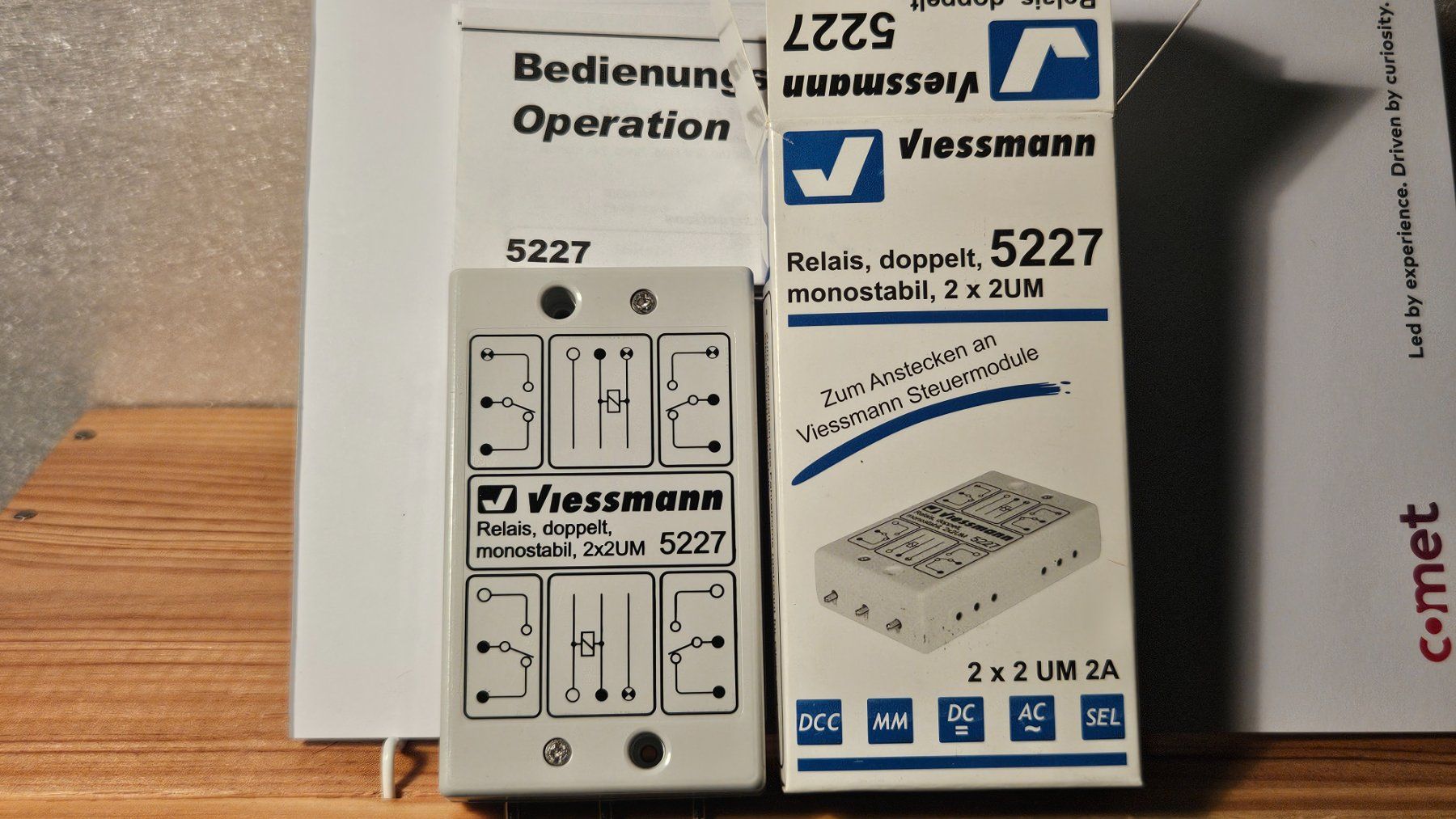 Viessmann 5551 Relais Universel 1 X 4UM – Bistable, 4 Commutateurs, 300mA, 2A, Pour Modélisme