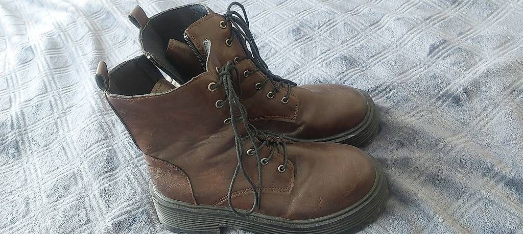 Chaussures femmes: schöne Boots – D'occasion à Chur par mal_6m7r