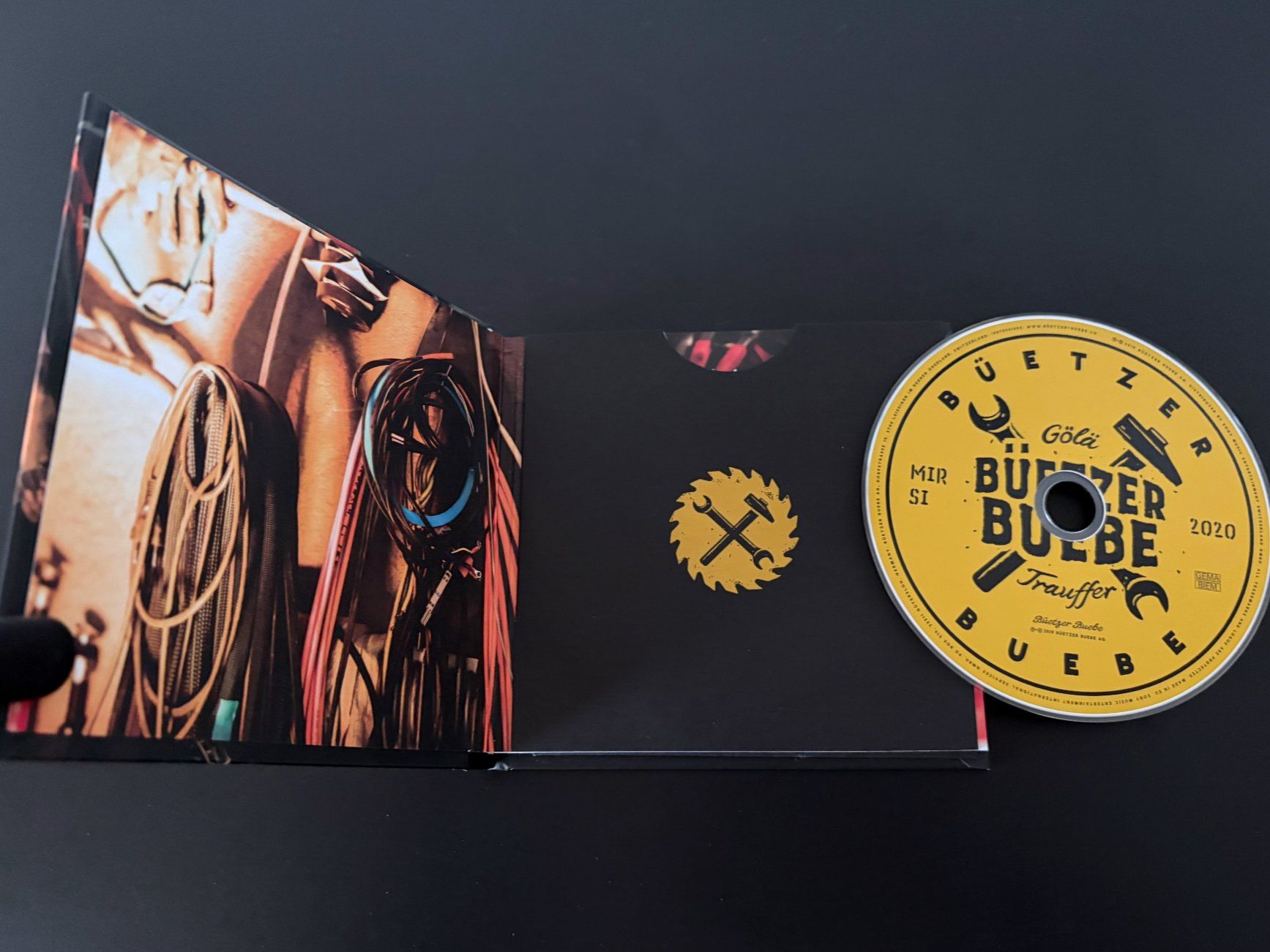 CD: CD Gölä & Trauffer: Büetzer Buebe Digibook – Usato da Birr venduto da Jamonline 6