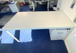 Bürotisch, B 160cm x T 80cm