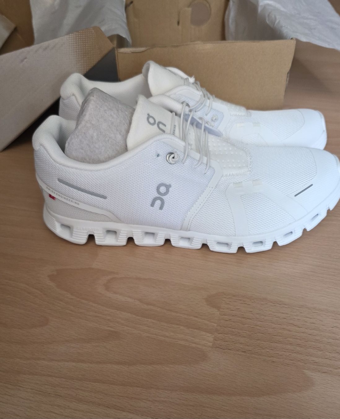 Scarpe da uomo: on schuhe gr 44 – Nuovo (secondo la descrizione) da St.Gallen venduto da big_tipp