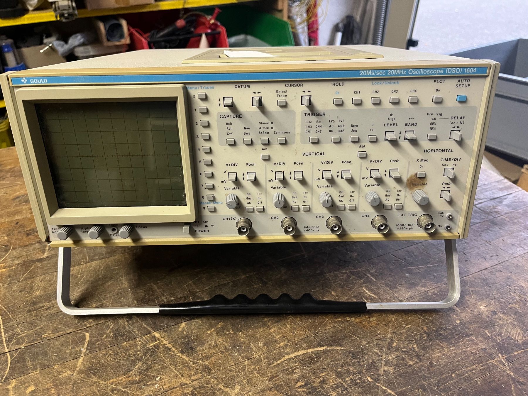Messen: Oscilloscope Gould – Defekt aus Delémont von Cannonus